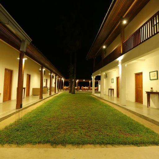 Kayjay Palms Hotel Passikudah Екстериор снимка